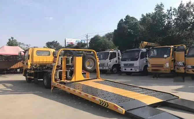 兴宁汽车中途维修案例